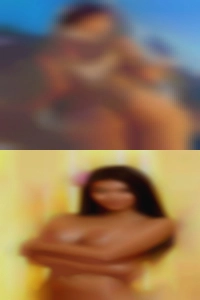 Lisnin girls naked to muzik.